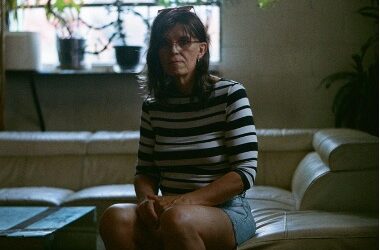 WHEN THE FLOOR GIVES WAY: ALONEKITTY FIND HONESTY IN THE WRECKAGE ON “I’M WIDE AWAKE” | Cult Machine